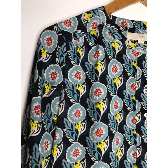 Ann Taylor Loft Women's XS Long Sleeve 1/2 Button Blouse Blue Floral - Picture 3 of 8